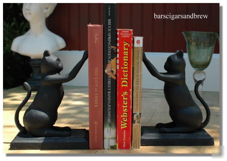 Cat bookends in cast iron kitten collectible books