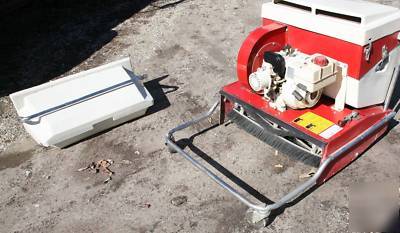 Clarke sps-28-g gas powered space sweeper broom self 