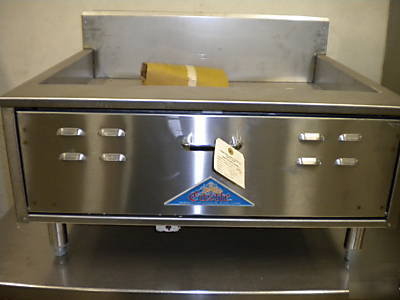 New funnel cake/doughnut counter-top gas deep fryer