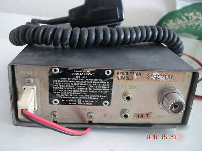 Realistic trc-452 40 channel cb transceiver radio