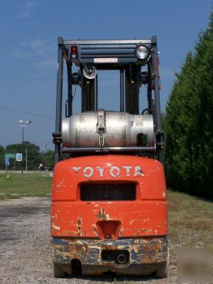 Toyota forklift truck 3000 lb cap 2004 year model