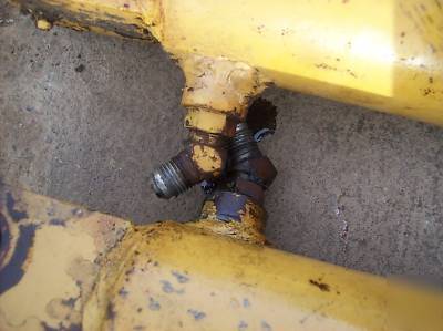 Massey ferguson northwestern skid steer lift cylinders