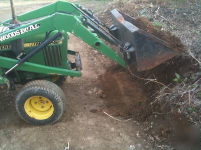 Jd john deere 650 4X4 compact tractor loader landscape