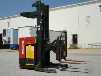 Raymond reach truck** 1995* reach lift * raymond lifts*