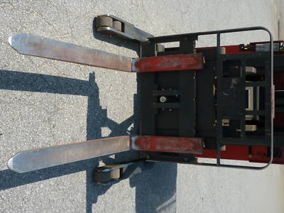 Raymond reach truck** 1995* reach lift * raymond lifts*