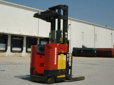 Raymond reach truck** 1995* reach lift * raymond lifts*