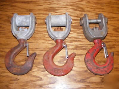 Crosby swivel hooks with safety latches