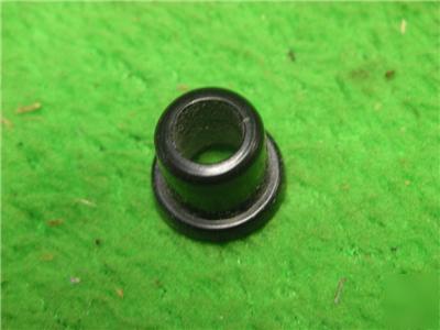 3/16-11/32 round nylon plastic flanged spacer bushing