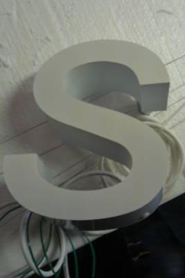 Custom led/neon lit aluminum reverse channel letters 