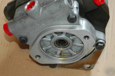 Eaton cessna W70442 lar hydrostatic pump W70442-lar