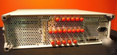 Hp E4433B opt's 1E5/und/UN4/UN5/UN7
