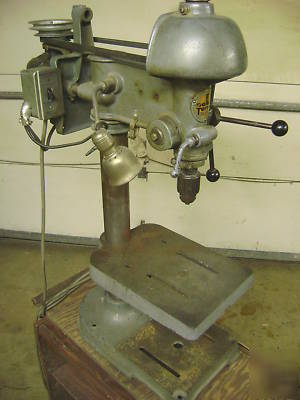 Walker turner 900 series vintage benchtop drill press