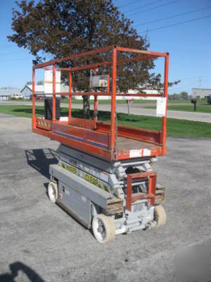 2002 skyjack sjiii 3219 compact scissor - no 