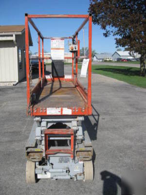 2002 skyjack sjiii 3219 compact scissor - no 