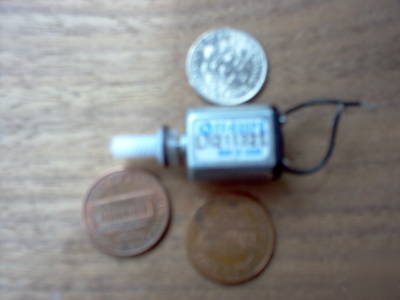Micro dc motors - lot of 12 motors, low dc voltage