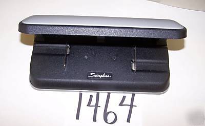 New swingline 74300 32-sht.,3-7 adjustable hole punch, 