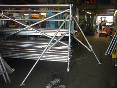 Upright aerial platform portable aluminum scaffolding