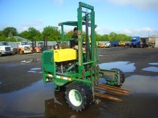 2001 moffett M5000 forklift lift truck 5,000# 1,320 hr