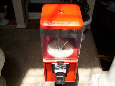 Ashland/nw gumball vending machine $.25 red w/stand