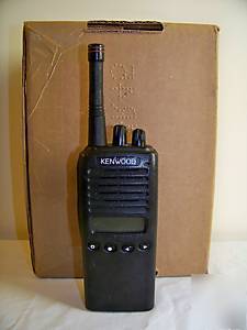 Kenwood tk-272-g vhf 150-174 mhz radio 32 ch w charger