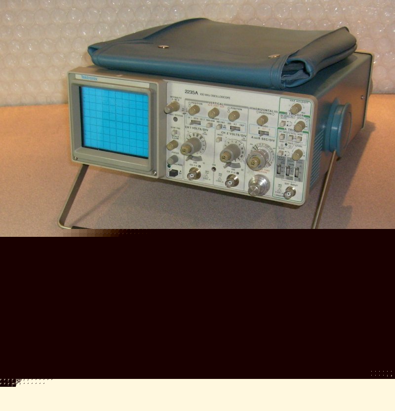 Tektronix 2235A 100MHZ oscilloscope & probes