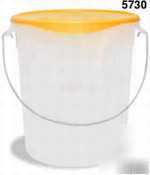 Round storage container with bail - clear