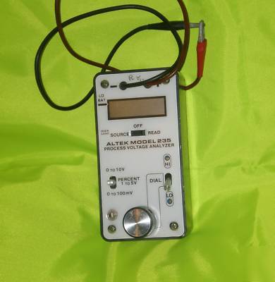 Altek 235 mv / v calibrator very lightly used
