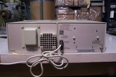 Tektronix 5440 oscillosope with manual & plug-ins