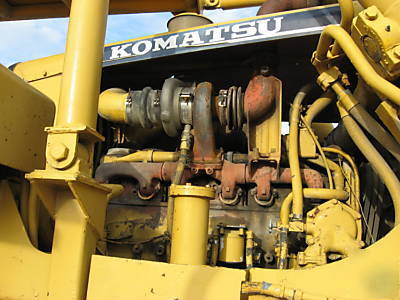 Komatsu D125A crawler tractor dozer with ripper