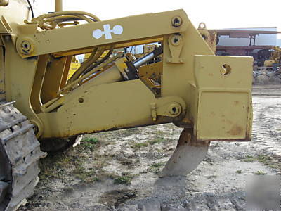 Komatsu D125A crawler tractor dozer with ripper