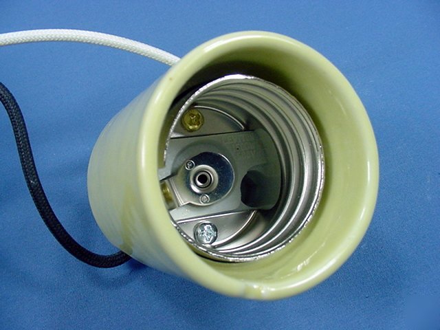 Mogul porcelain hid light socket high pressure sodium