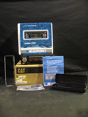 New caterpillar / blaupunkt radio p/n: 1740001