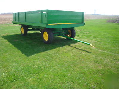 Rare john deere vintage hay wagon collectible -jd caps 