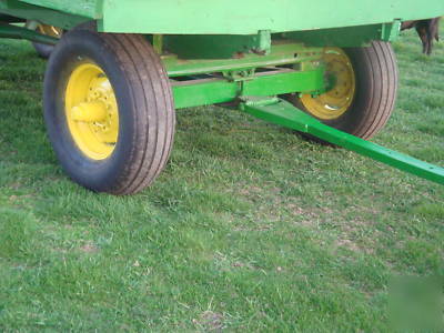 Rare john deere vintage hay wagon collectible -jd caps 