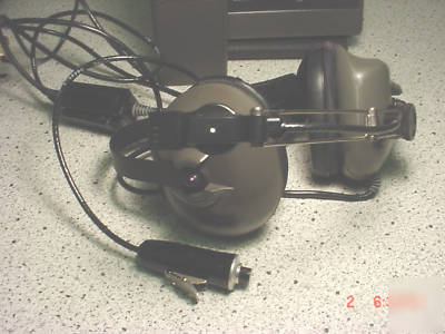 Motorola fire department 16 ch vhf 5 watt headset incl.