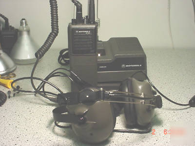 Motorola fire department 16 ch vhf 5 watt headset incl.