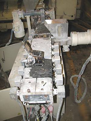 Extruder 30MM twin screw 39:1 co rotational 2003 PSM30A