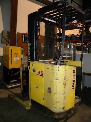 Hyster electric stacker fork lift- ee rated,good cond.