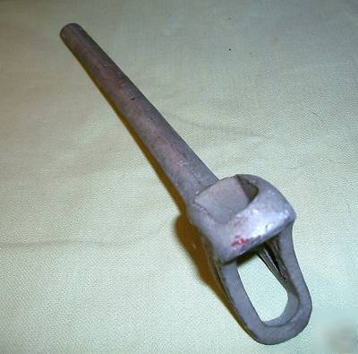 Vintage m 22 cast metal spanner wrench made in usa