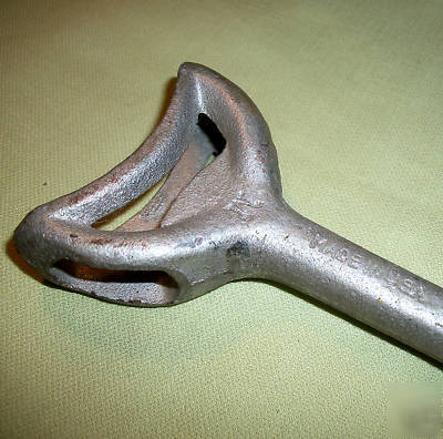 Vintage m 22 cast metal spanner wrench made in usa
