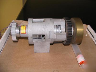 Pulley belt drive with clutch and brake