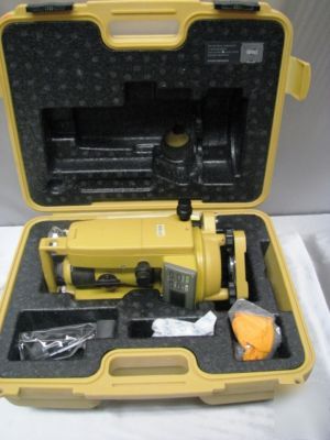 Topcon model DT209 theodolite in case