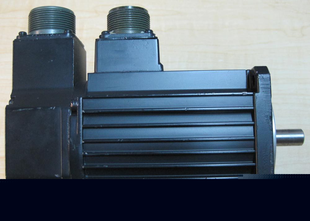 Yaskawa electric ac servo motor usarem-03CFJ11 03C FJ11