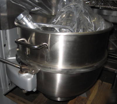 Hobart 60QT bakery mixer h-600 with bowl, paddle & whip