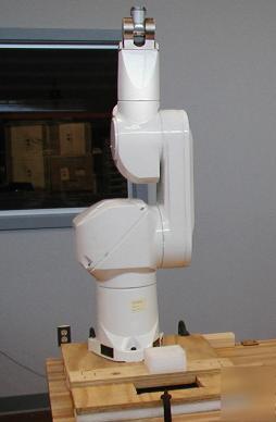 Staubli RX60 robot arm and CS7MB controller low hrs