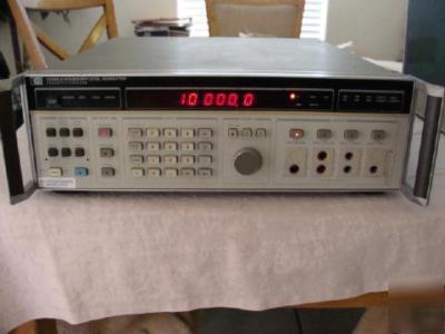 Hp - agilent 3336B synthesizer/level generator w/opt 