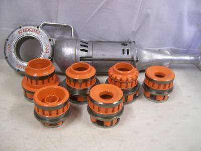 Ridgid 700 pipe threader & 6 dies