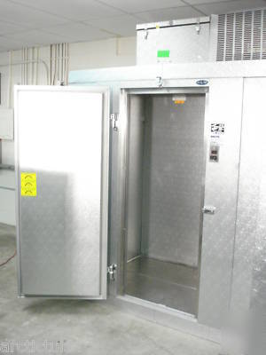 Step in / walk in norlake freezer KLF46CL