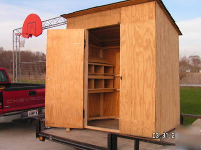 New custom built wooden chicken coop w/nesting boxes