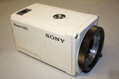 Sony dxc 950P 3 ccd colour video camera